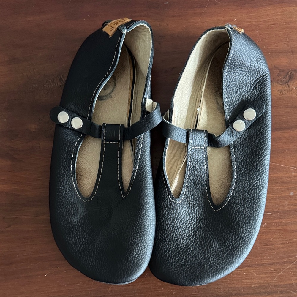 Black leather T-strap barefoot shoes